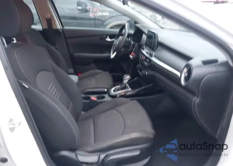 2019 Kia Forte S z USA, uszkodzony, nr VIN 3KPF34AD1KE022402